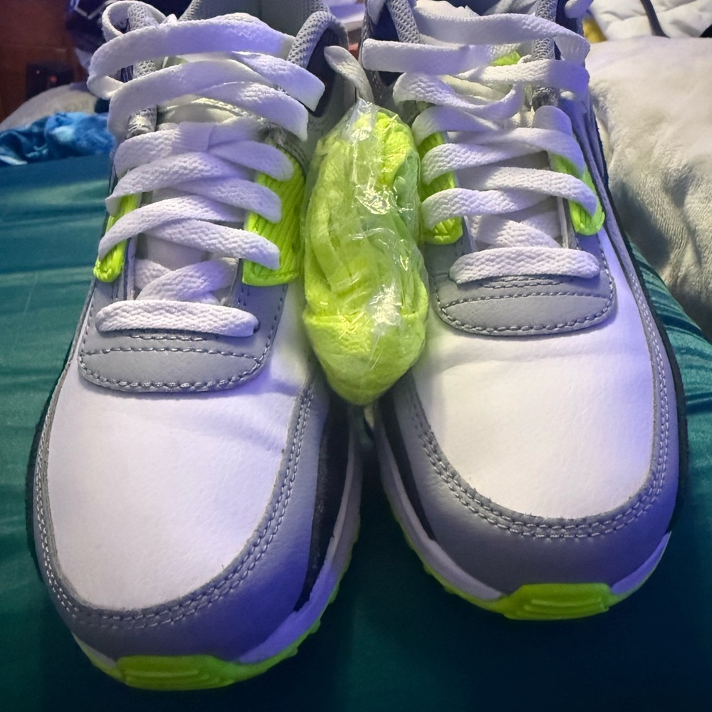 Nike Air Max 90 Ltr GS Volt White Grey Size 7Y
